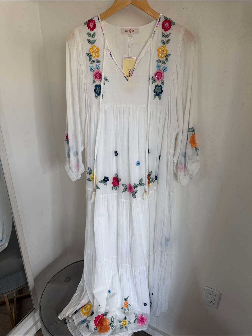 Derhy Embroidered White Maxi Dress with Floral Accents